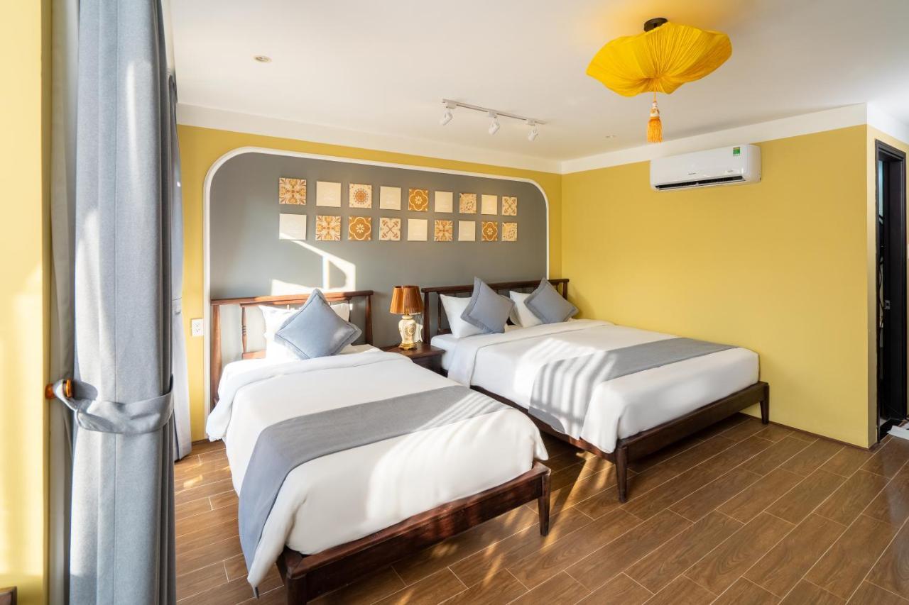 Triple Room with City View